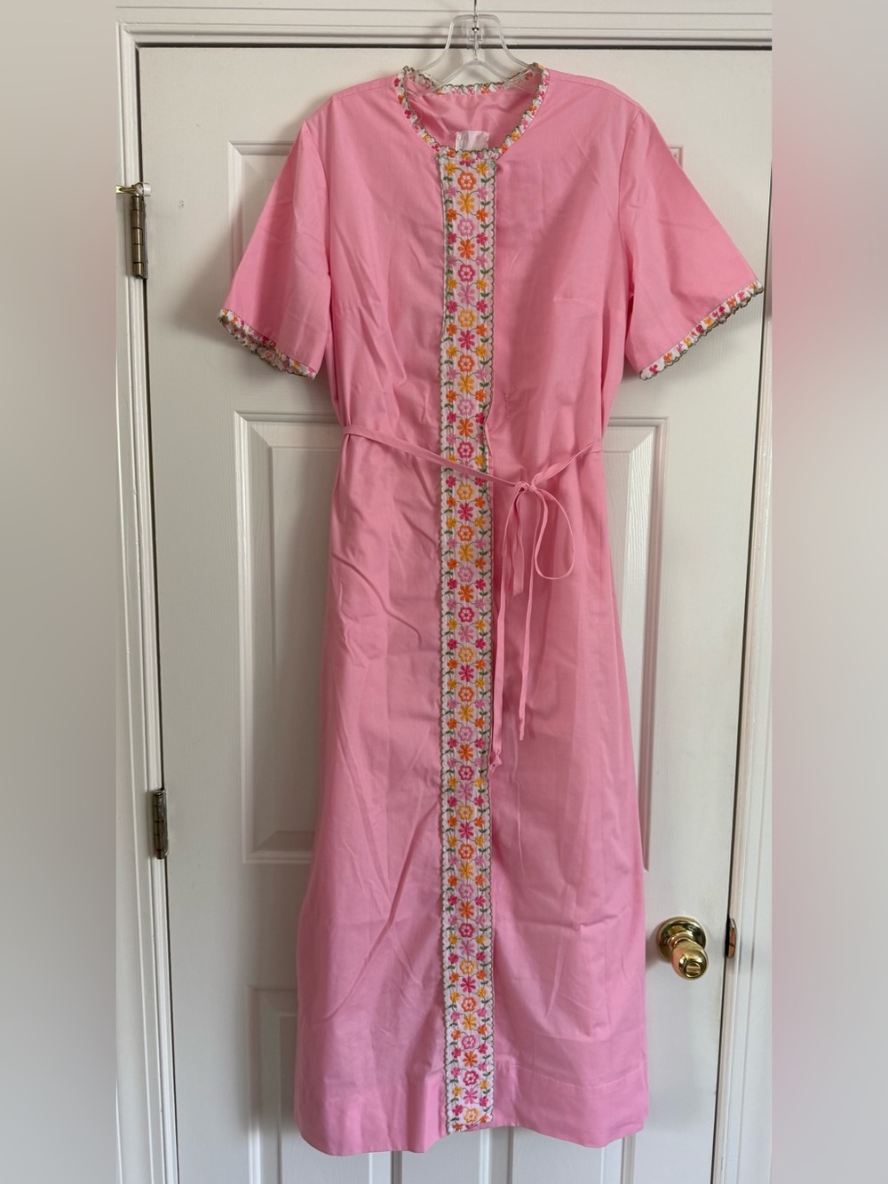 Vintage 60's LOUNGEES pink floral Embroidered dress S M L